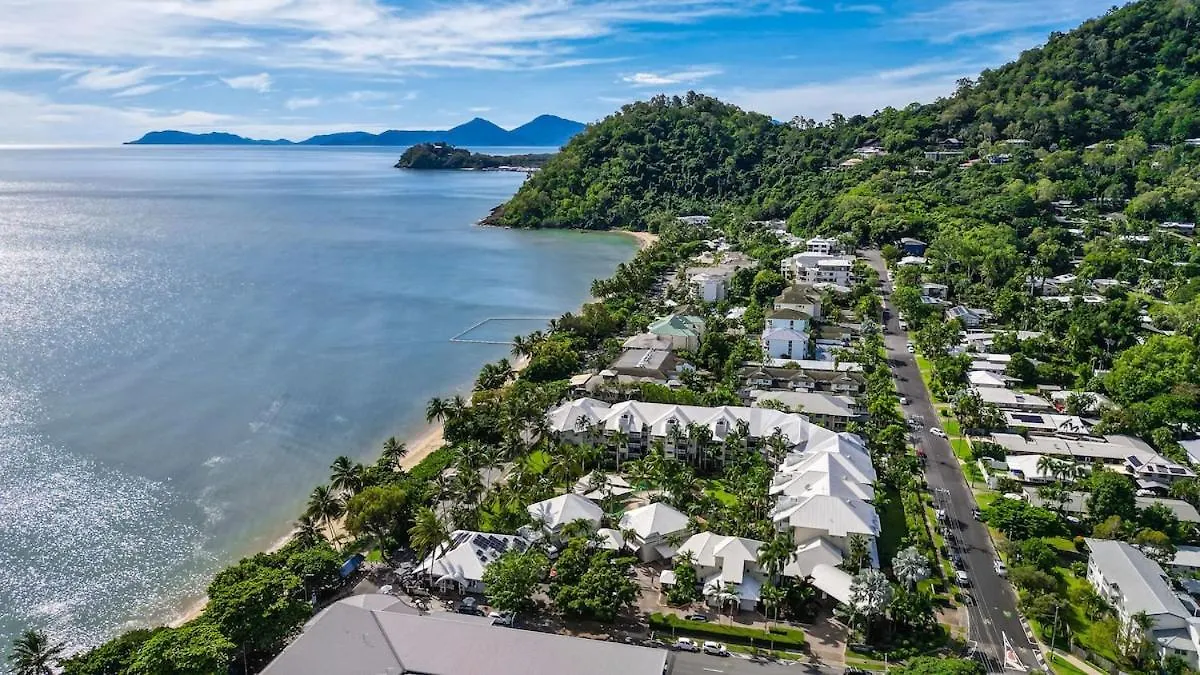 Reinwood Retreat - A Home Nestled In The Treetops Of A Rainforest Trinity Beach